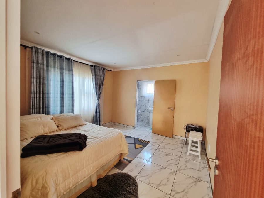 4 Bedroom Property for Sale in Esikhawini KwaZulu-Natal