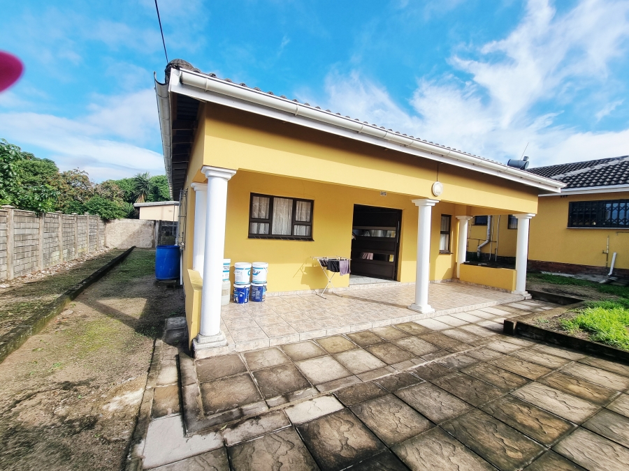 4 Bedroom Property for Sale in Esikhawini KwaZulu-Natal