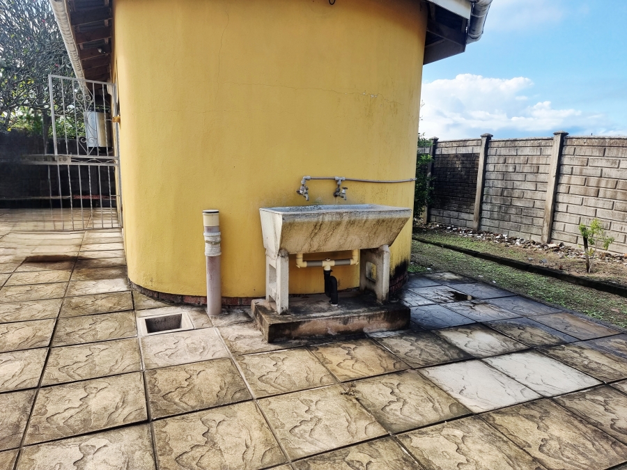 4 Bedroom Property for Sale in Esikhawini KwaZulu-Natal