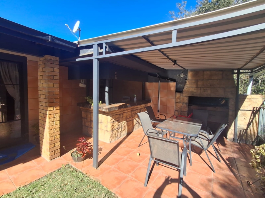 4 Bedroom Property for Sale in Huttenheights KwaZulu-Natal