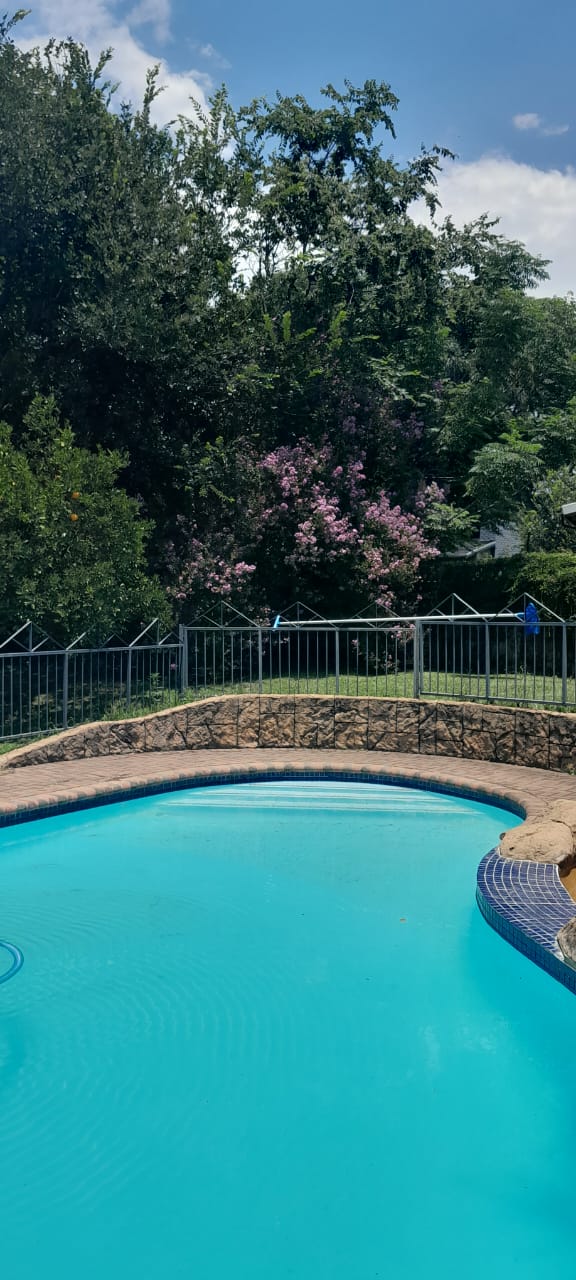 4 Bedroom Property for Sale in Huttenheights KwaZulu-Natal