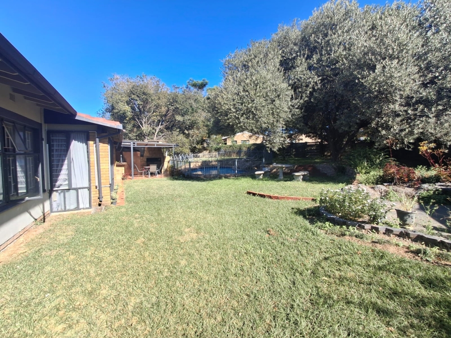 4 Bedroom Property for Sale in Huttenheights KwaZulu-Natal
