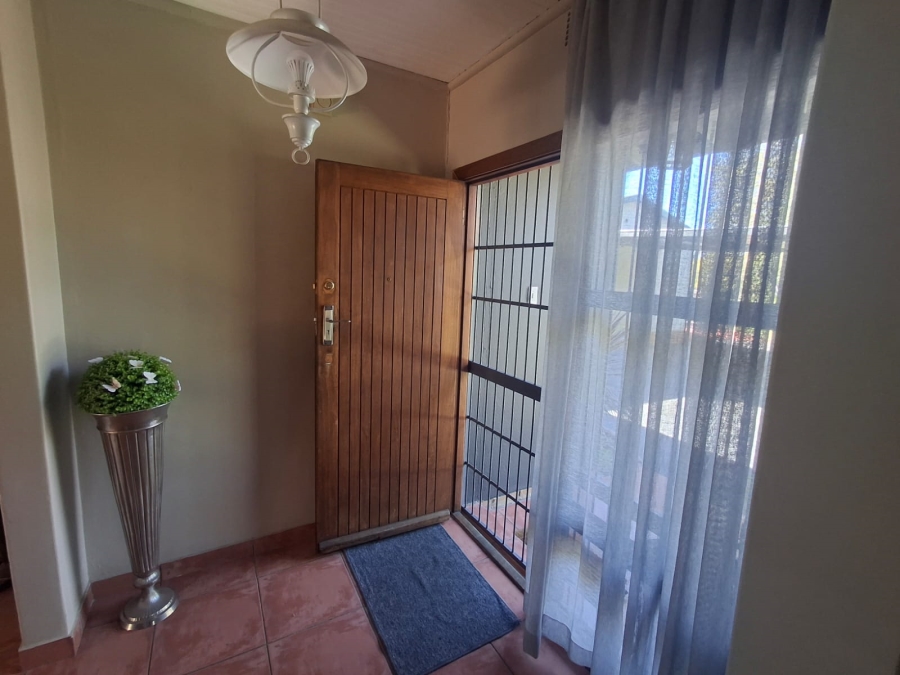 4 Bedroom Property for Sale in Huttenheights KwaZulu-Natal