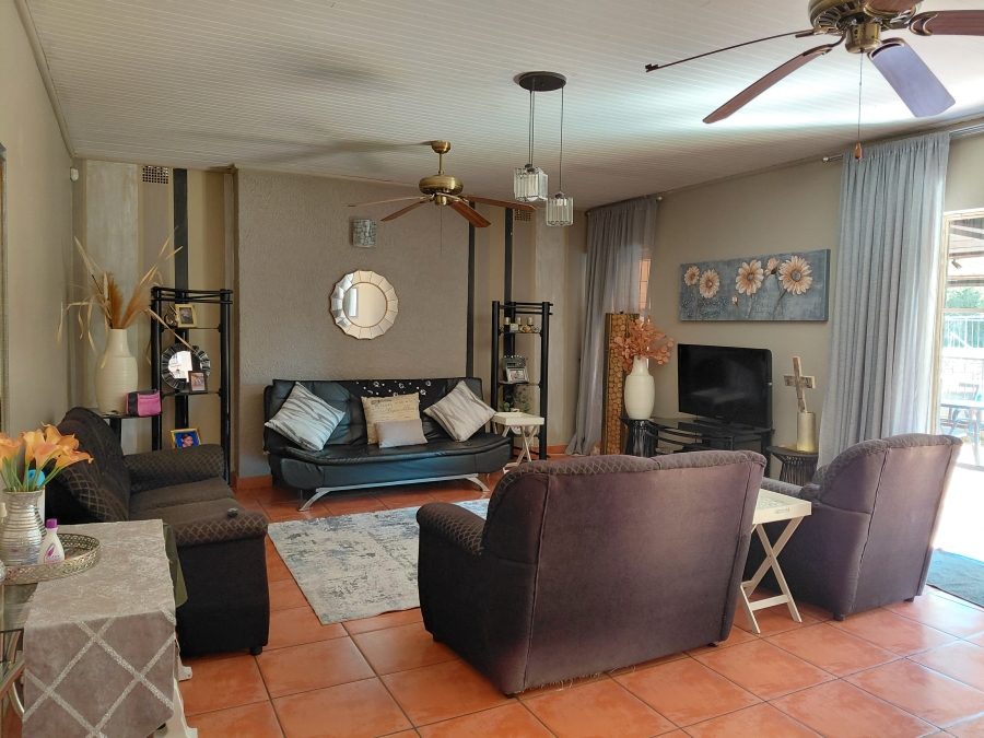 4 Bedroom Property for Sale in Huttenheights KwaZulu-Natal