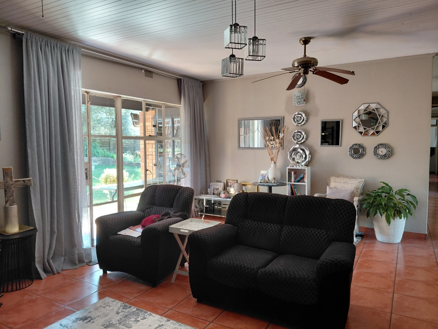 4 Bedroom Property for Sale in Huttenheights KwaZulu-Natal