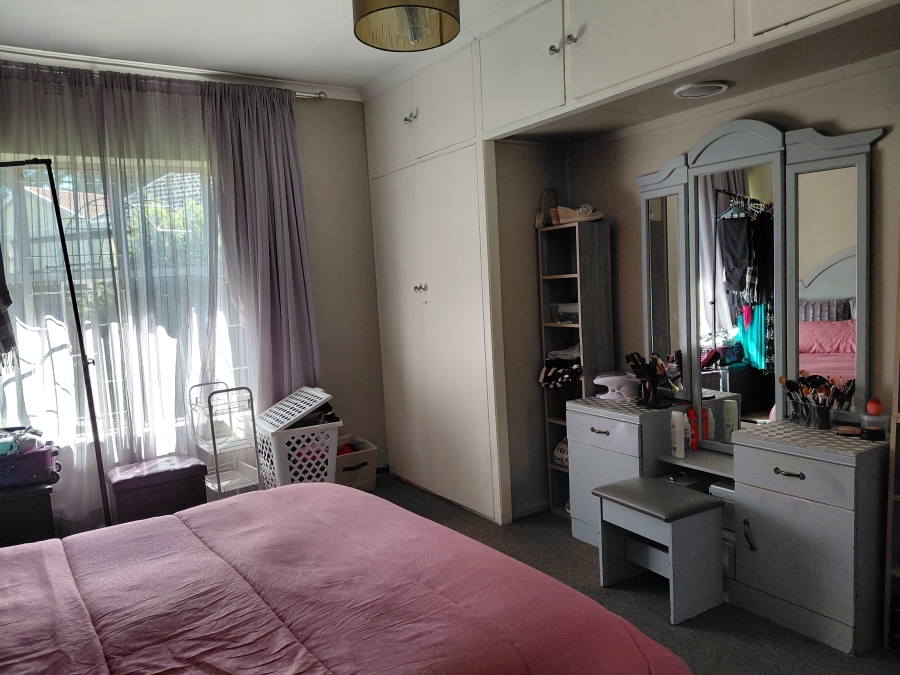 4 Bedroom Property for Sale in Huttenheights KwaZulu-Natal
