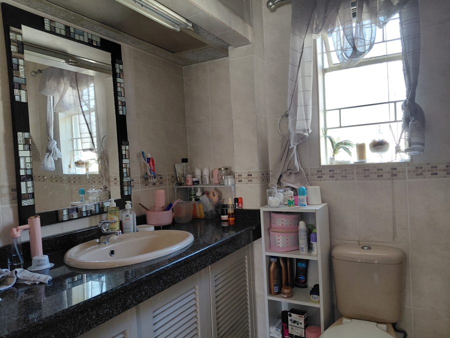 4 Bedroom Property for Sale in Huttenheights KwaZulu-Natal