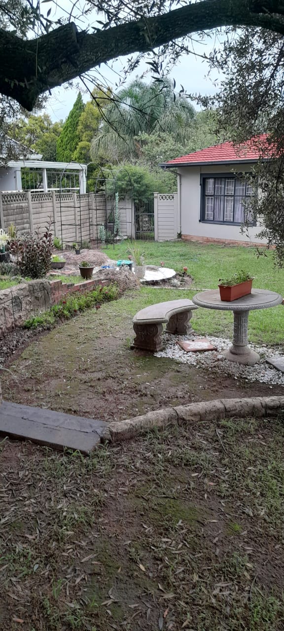 4 Bedroom Property for Sale in Huttenheights KwaZulu-Natal