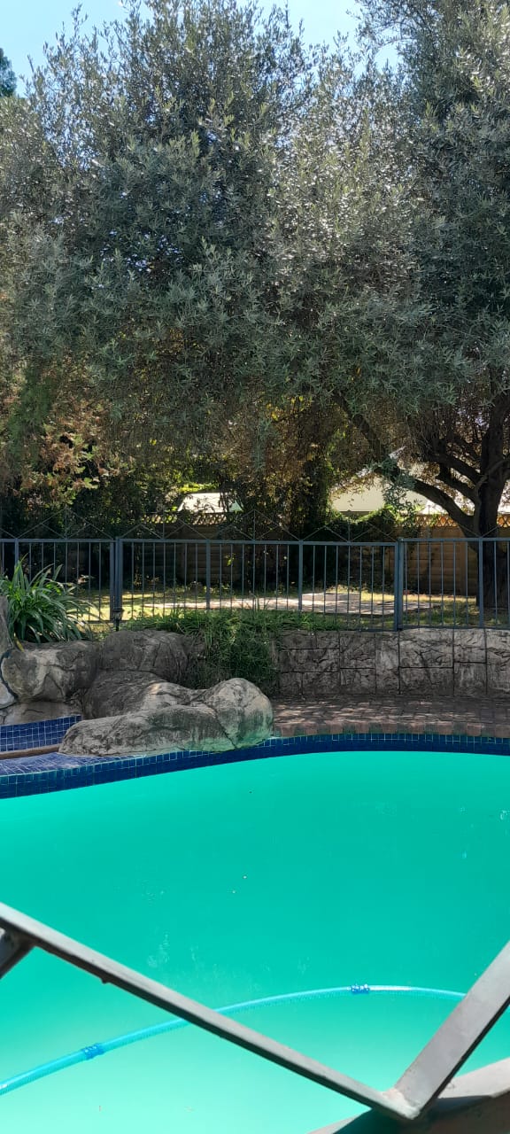 4 Bedroom Property for Sale in Huttenheights KwaZulu-Natal