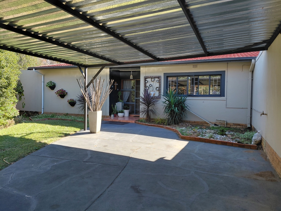 4 Bedroom Property for Sale in Huttenheights KwaZulu-Natal