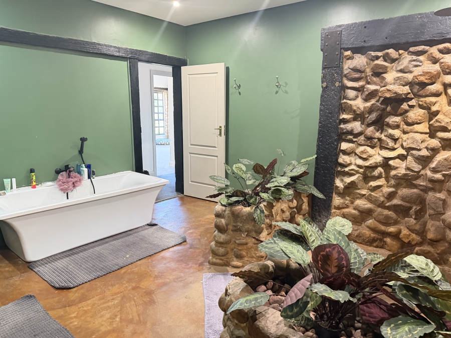 5 Bedroom Property for Sale in Nottingham Road KwaZulu-Natal
