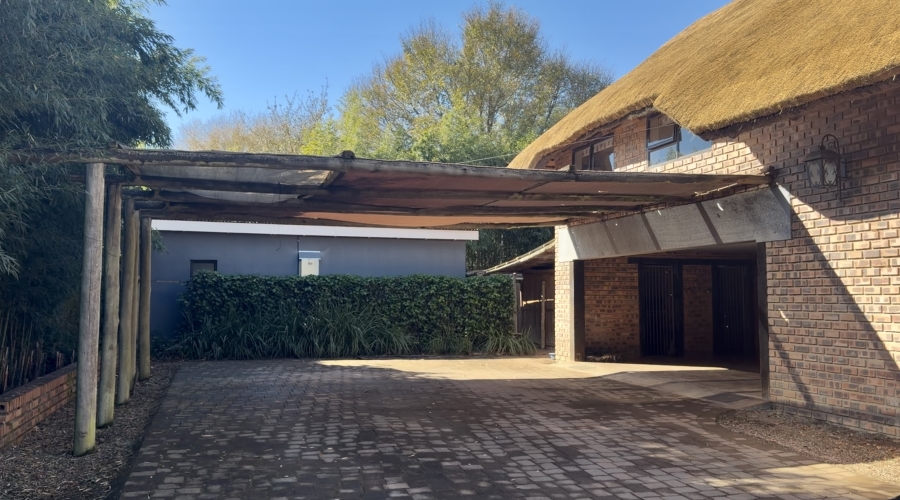 5 Bedroom Property for Sale in Nottingham Road KwaZulu-Natal