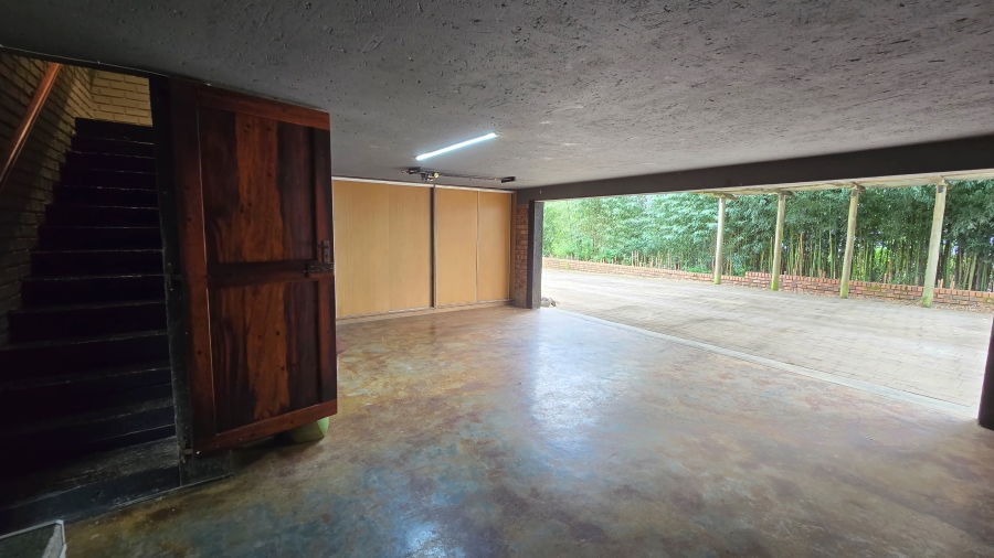 5 Bedroom Property for Sale in Nottingham Road KwaZulu-Natal