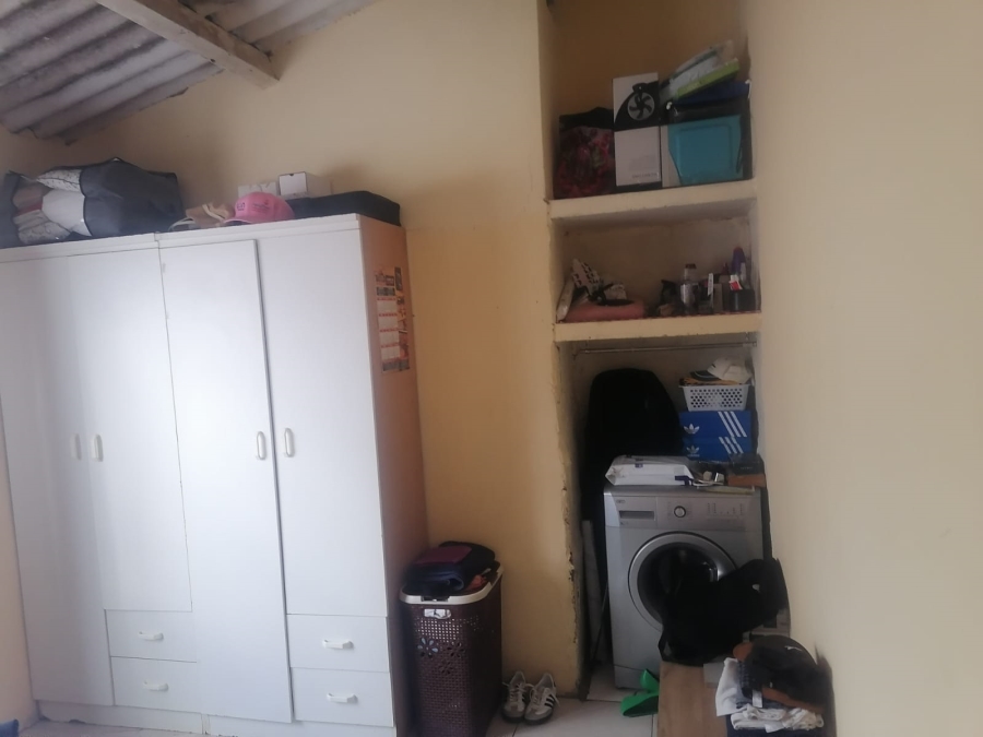 2 Bedroom Property for Sale in Umlazi KwaZulu-Natal