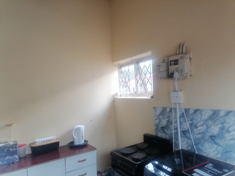 2 Bedroom Property for Sale in Umlazi KwaZulu-Natal