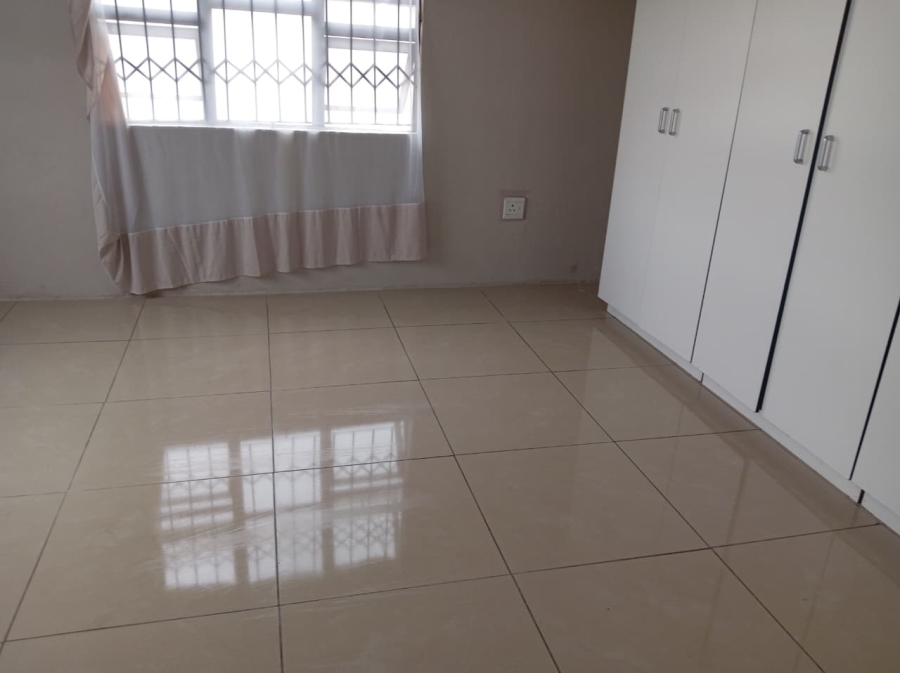 2 Bedroom Property for Sale in Umlazi KwaZulu-Natal