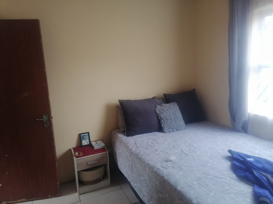2 Bedroom Property for Sale in Umlazi KwaZulu-Natal