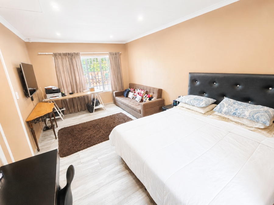 3 Bedroom Property for Sale in Dawncliffe KwaZulu-Natal