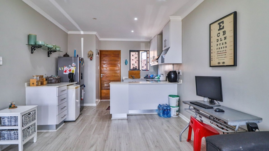 2 Bedroom Property for Sale in Hayfields KwaZulu-Natal