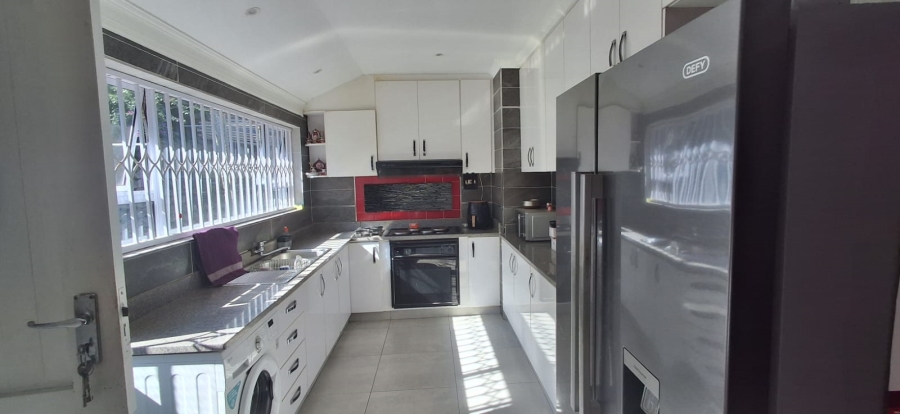 3 Bedroom Property for Sale in Westbrook KwaZulu-Natal