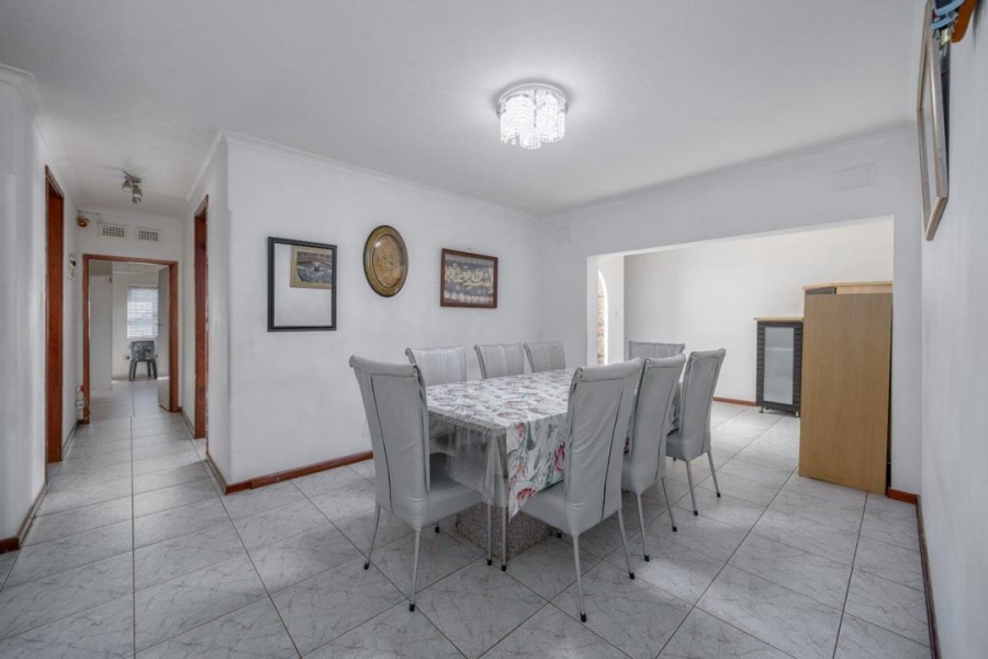 5 Bedroom Property for Sale in Isipingo Hills KwaZulu-Natal