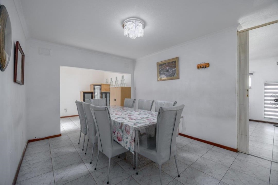 5 Bedroom Property for Sale in Isipingo Hills KwaZulu-Natal