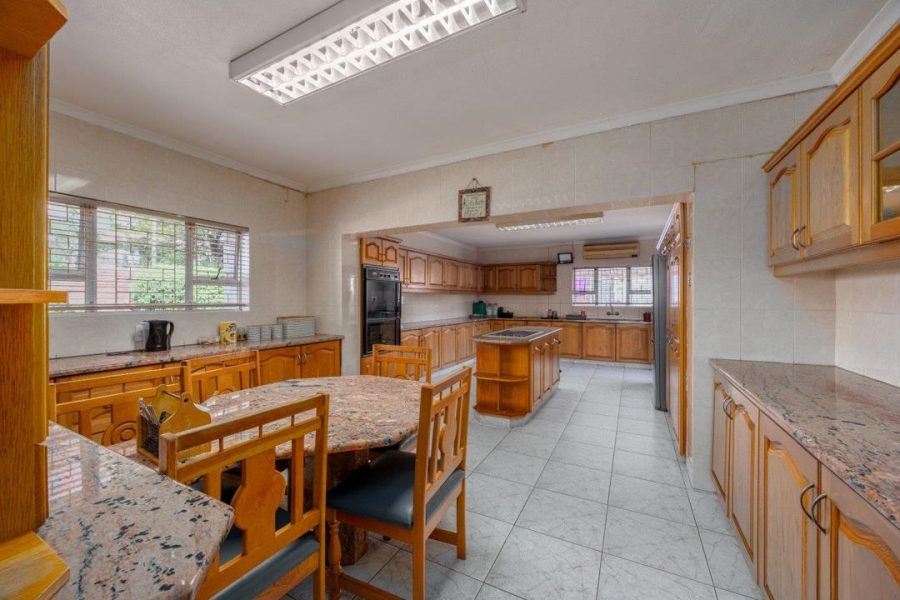 5 Bedroom Property for Sale in Isipingo Hills KwaZulu-Natal