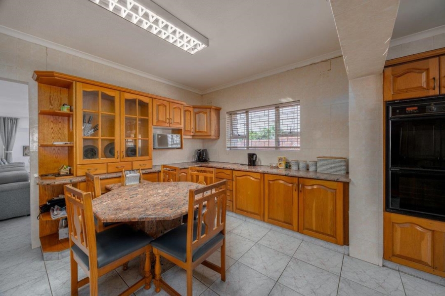 5 Bedroom Property for Sale in Isipingo Hills KwaZulu-Natal