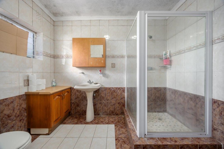 5 Bedroom Property for Sale in Isipingo Hills KwaZulu-Natal