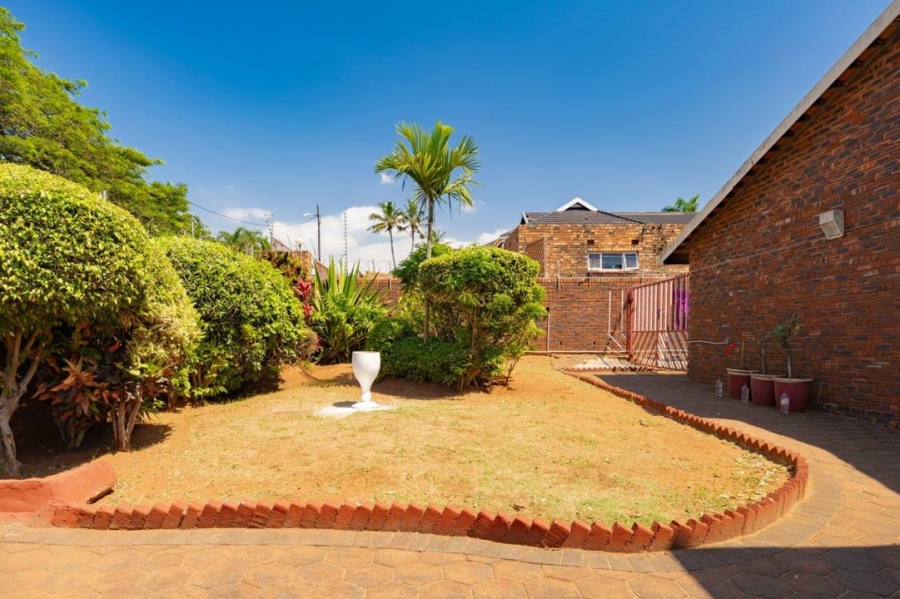 5 Bedroom Property for Sale in Isipingo Hills KwaZulu-Natal