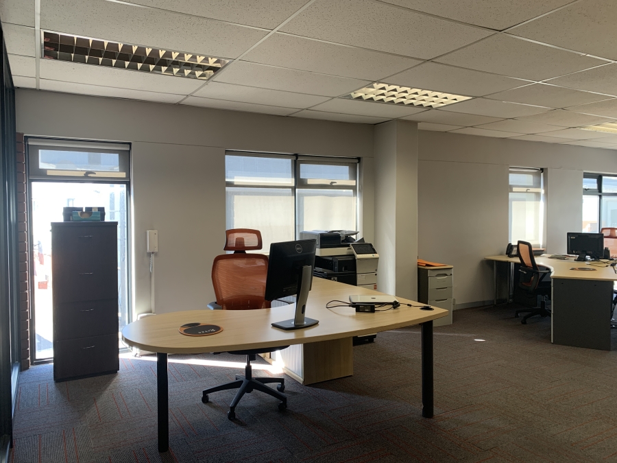 To Let Commercial Property for Rent in Mount Edgecombe KwaZulu-Natal
