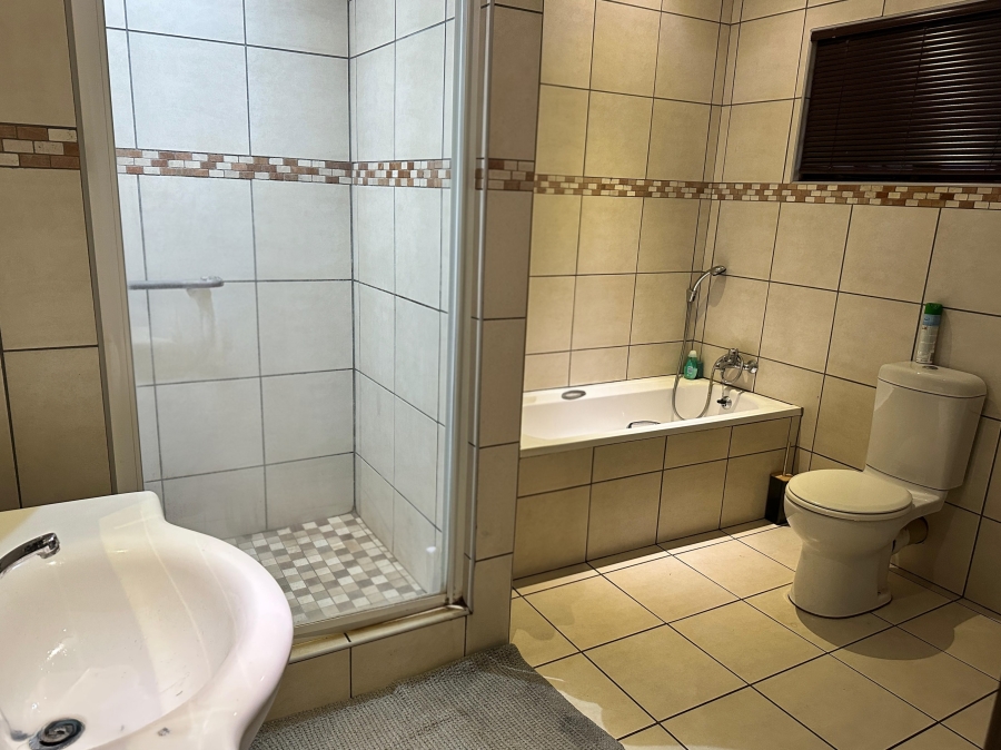 4 Bedroom Property for Sale in Panorama KwaZulu-Natal