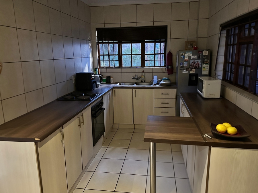 4 Bedroom Property for Sale in Panorama KwaZulu-Natal