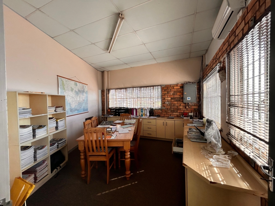 2 Bedroom Property for Sale in Empangeni Rail KwaZulu-Natal