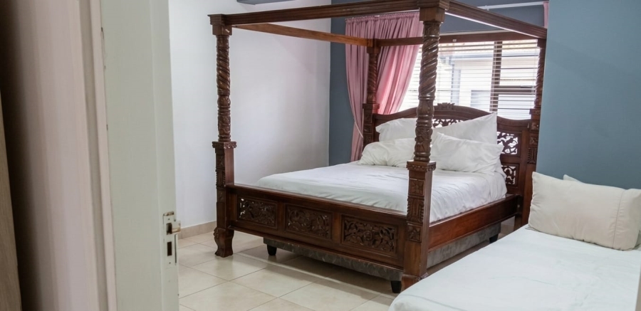 5 Bedroom Property for Sale in Meer En See KwaZulu-Natal