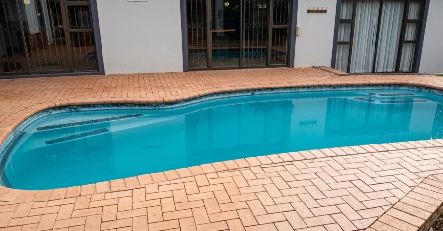 5 Bedroom Property for Sale in Meer En See KwaZulu-Natal