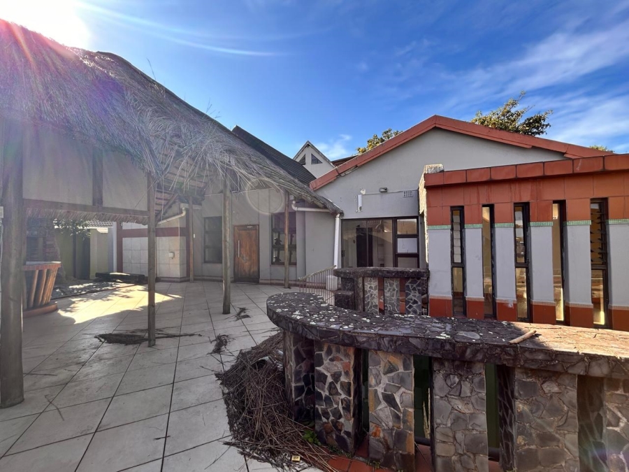 13 Bedroom Property for Sale in Meer En See KwaZulu-Natal