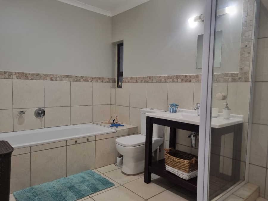 2 Bedroom Property for Sale in Illovo Beach KwaZulu-Natal