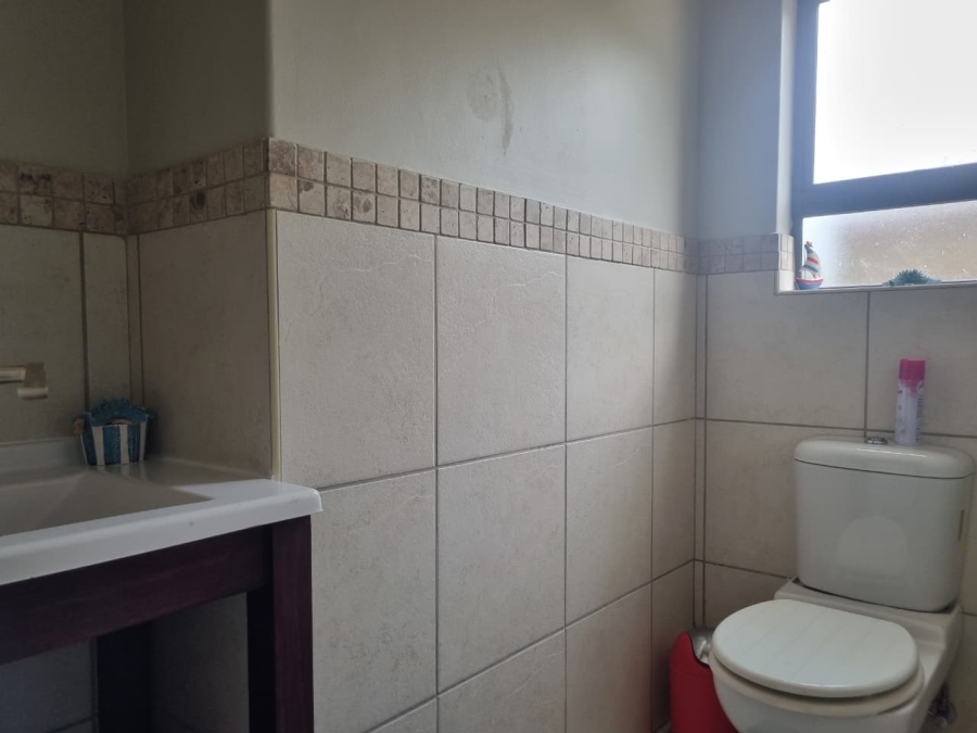 2 Bedroom Property for Sale in Illovo Beach KwaZulu-Natal