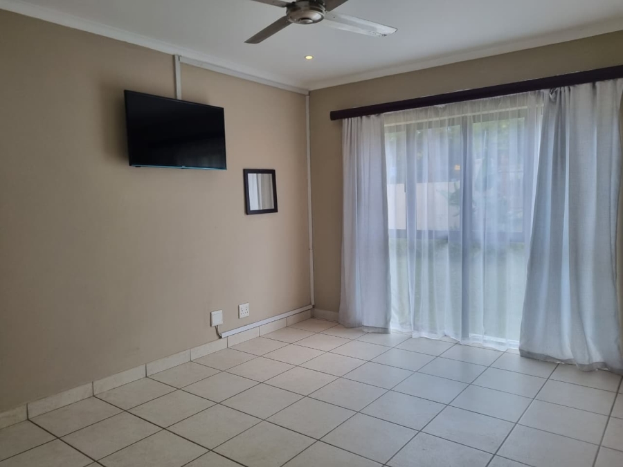 2 Bedroom Property for Sale in Illovo Beach KwaZulu-Natal