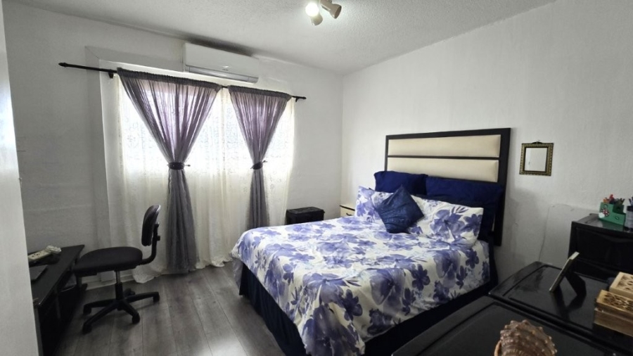 1 Bedroom Property for Sale in Paradise Valley KwaZulu-Natal