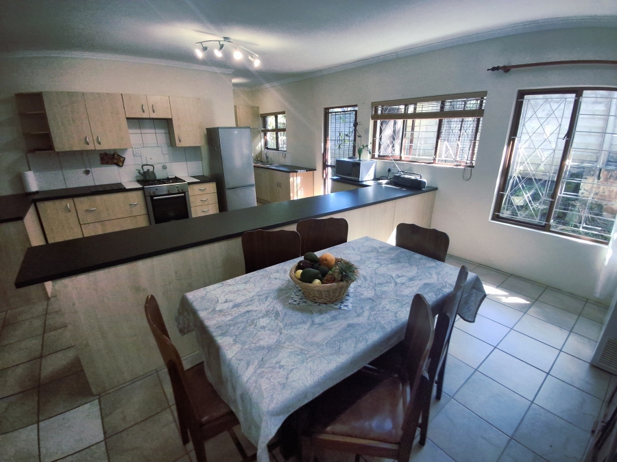 4 Bedroom Property for Sale in Leisure Bay KwaZulu-Natal