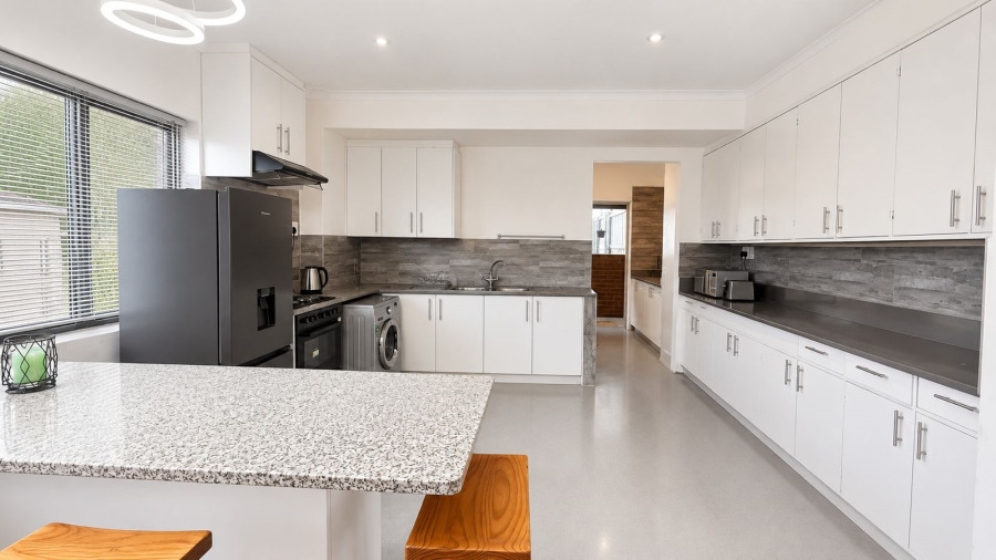 To Let 1 Bedroom Property for Rent in Glenwood KwaZulu-Natal