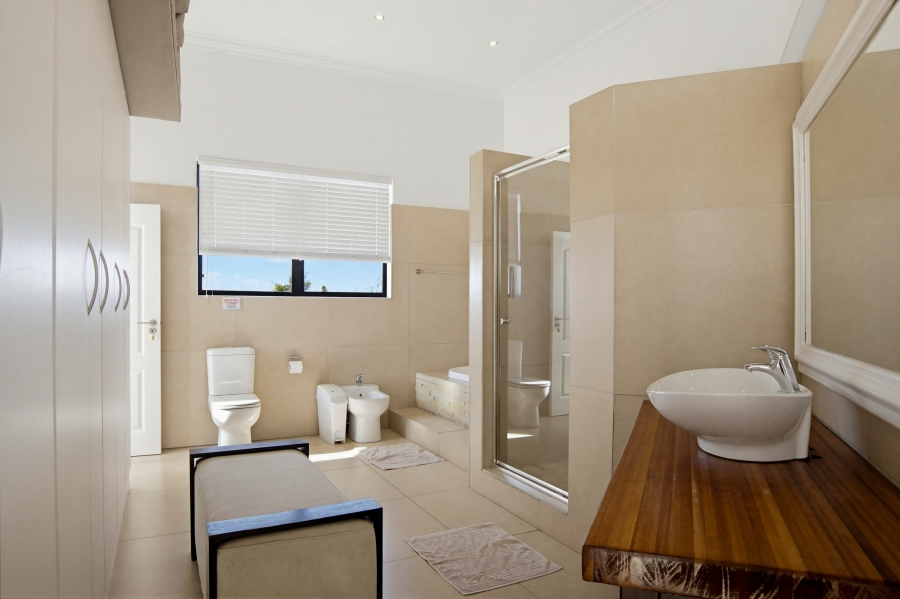 7 Bedroom Property for Sale in Zinkwazi Beach KwaZulu-Natal