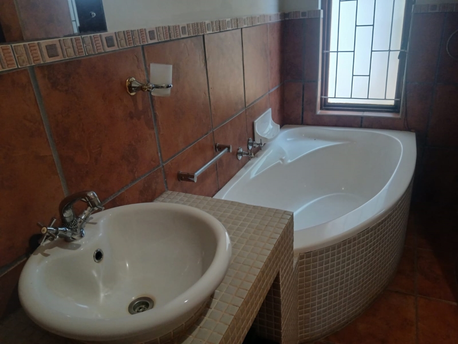 To Let 4 Bedroom Property for Rent in Mtunzini KwaZulu-Natal