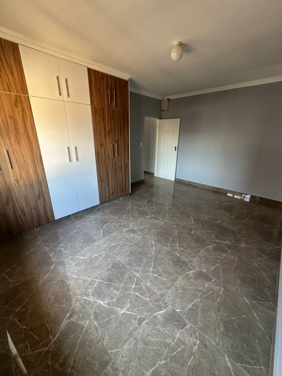 4 Bedroom Property for Sale in Glenwood KwaZulu-Natal