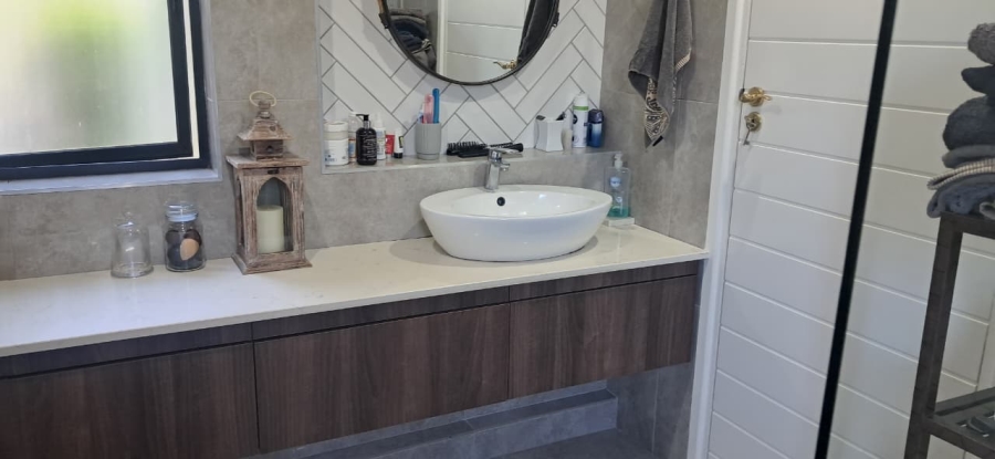 To Let 2 Bedroom Property for Rent in Mzingazi Golf Estate KwaZulu-Natal