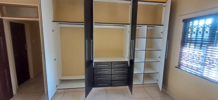 To Let 3 Bedroom Property for Rent in Veld En Vlei KwaZulu-Natal