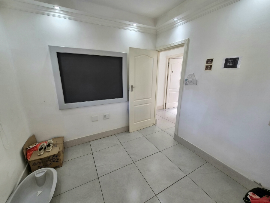 2 Bedroom Property for Sale in Prestbury KwaZulu-Natal