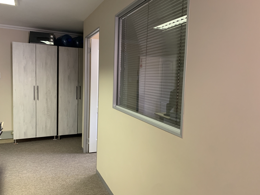To Let Commercial Property for Rent in Mount Edgecombe KwaZulu-Natal